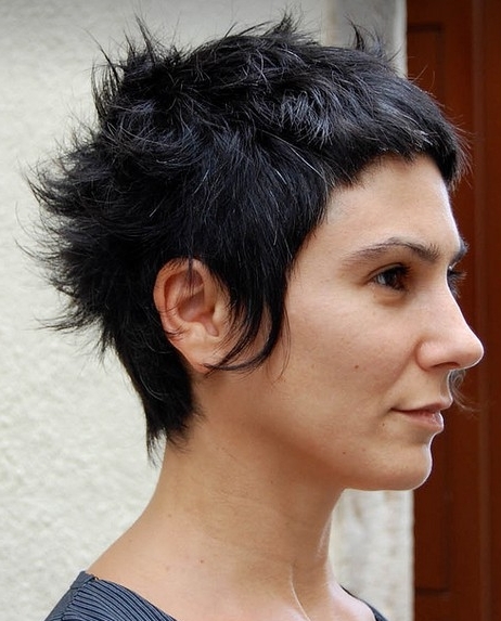 cieniowane fryzury krótkie uczesanie damskie zdjęcie numer 9A